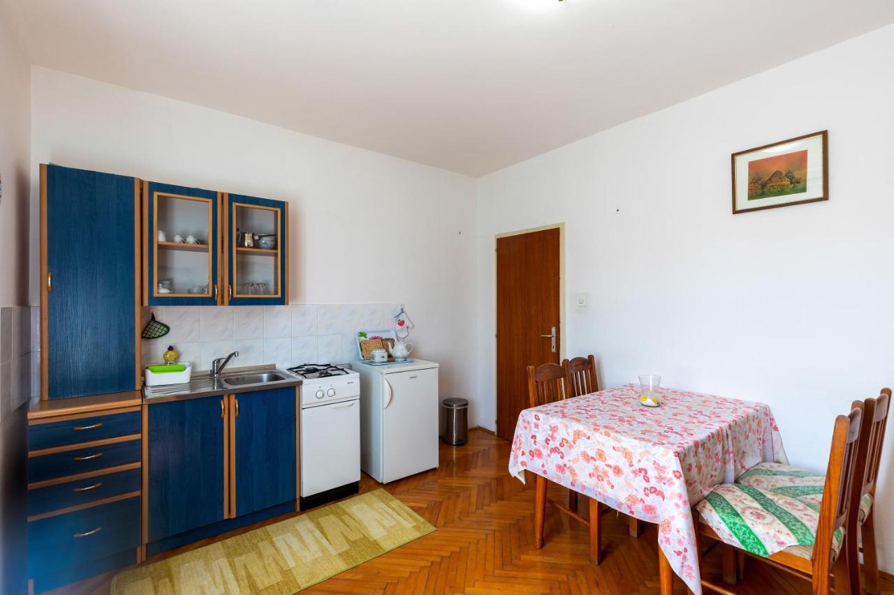 Appartement And Pergola *