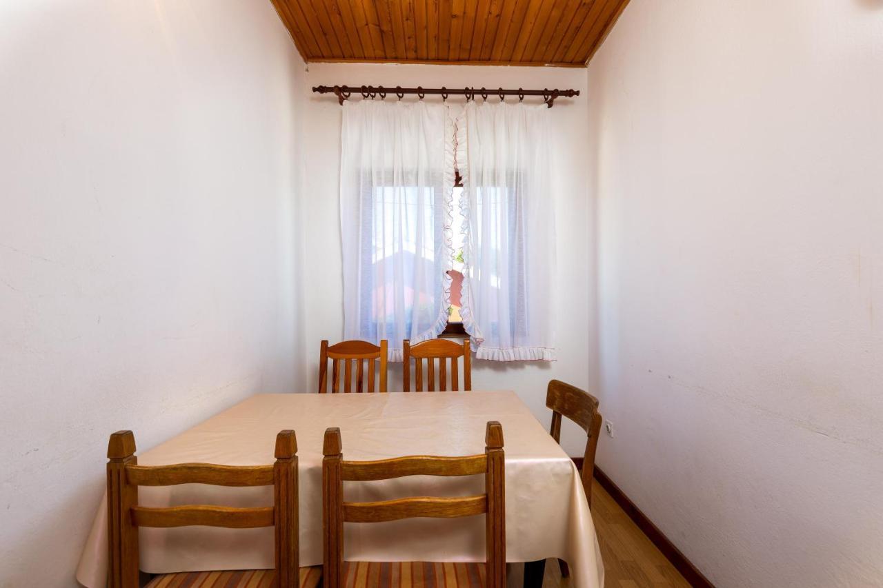 Appartement And Pergola *